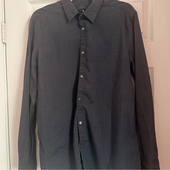 H&M Other - H&M Men's Dark Charcoal Button-Down Shirt‎